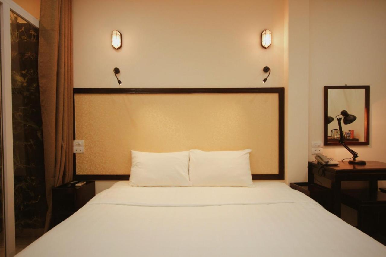 Ellogia Rusta Hotel - Managed By Hostesk Ханой Экстерьер фото