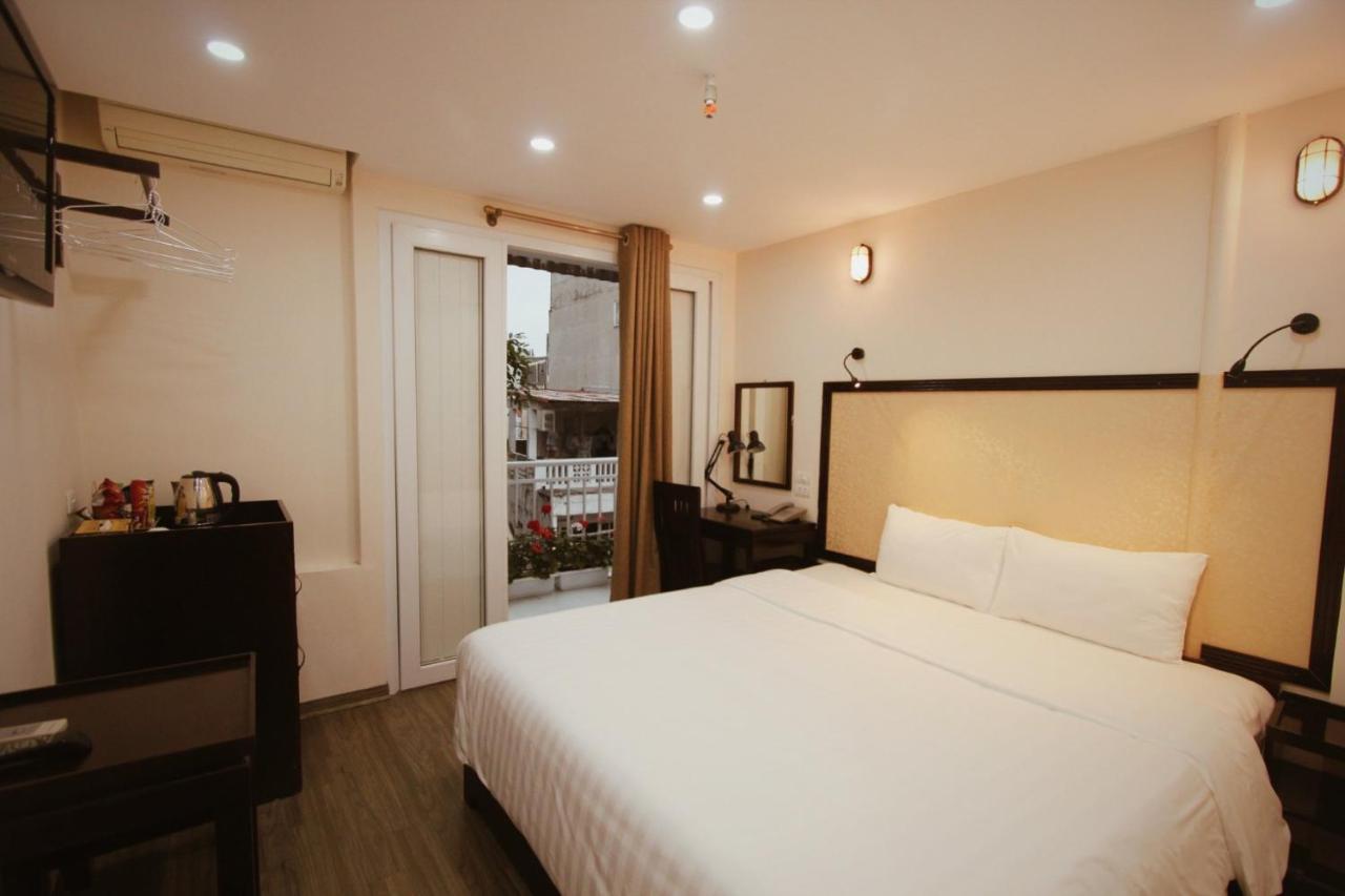 Ellogia Rusta Hotel - Managed By Hostesk Ханой Экстерьер фото